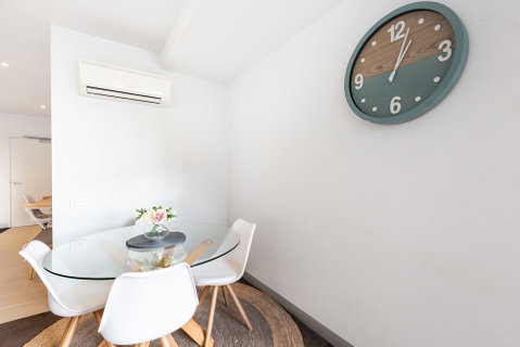 Ella, 1BDR Melbourne Apartment - Tourism Canberra 4