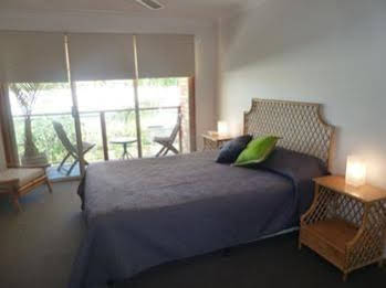 Sails Beach House Apartments Pottsville Beach - Tourism Canberra 0