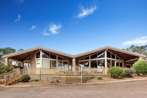 Bellbrae Country Club Surf Coast - Tourism Canberra 0