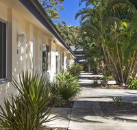 Dolphins Motor Inn - Tourism Canberra