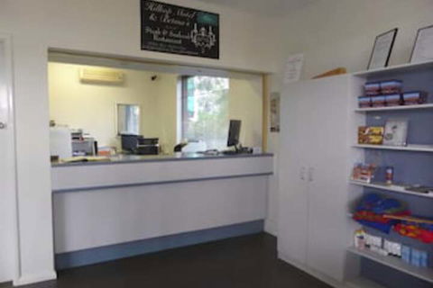 Hilltop Motel - Tourism Canberra 3