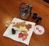 Ayr Bed  Breakfast on McIntyre - Tourism Canberra