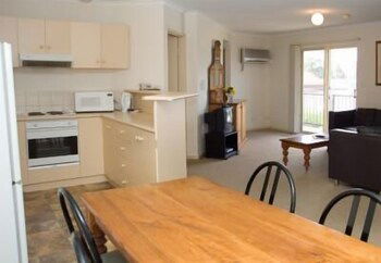Carrington Gardens Apartments - Tourism Canberra 3