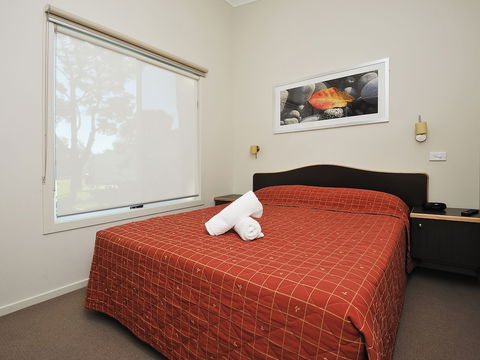 NRMA Eastern Beach Holiday Park - Tourism Canberra 3