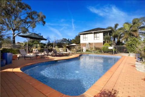 Paradise Holiday Apartments - Tourism Canberra 2