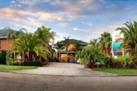 Paradise Holiday Apartments - Tourism Canberra 1