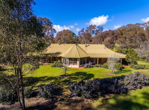 Wildwood Guesthouse - Tourism Canberra 0