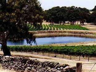 Wroxton Grange B & B - Tourism Canberra 0