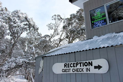 Sugarbush Lodge & Apartments - Tourism Canberra 0