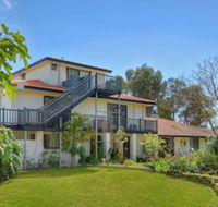Martin Fields Beach Retreat - Tourism Canberra