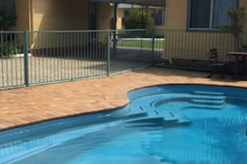 Park Beach Cabins - Tourism Canberra 0