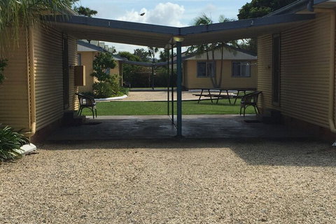 Park Beach Cabins - Tourism Canberra 4