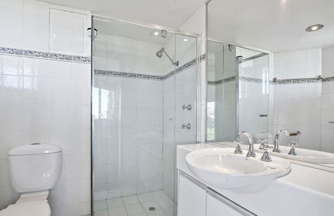 Oceanside Resort - Tourism Canberra 1