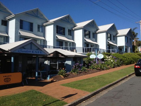 Breakers Apartments Mollymook - Tourism Canberra 1