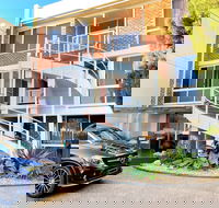 Bay Breeze Boutique Accommodation - Tourism Canberra