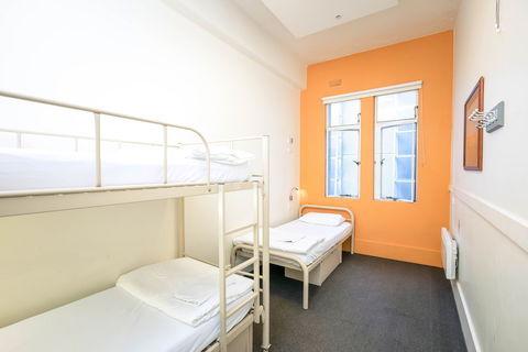 Melbourne Central YHA Hostel - Tourism Canberra 4