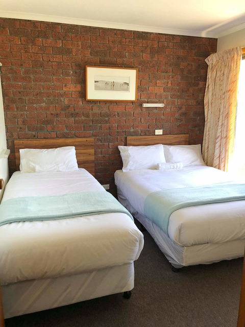 Lakes Jakaranda Holiday Units - Tourism Canberra 2