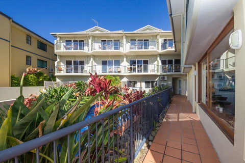 Yamba Beach Motel - Tourism Canberra 0