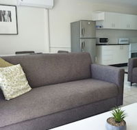 Jadran Motel  El Jays Holiday Lodge - Tourism Canberra