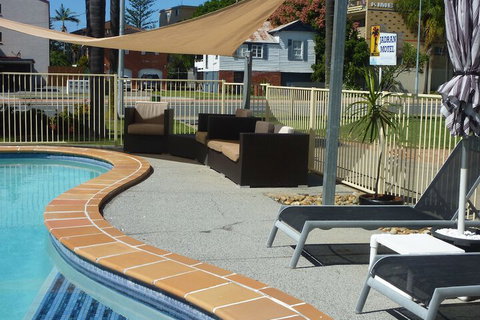 Jadran Motel & El Jays Holiday Lodge - Tourism Canberra 2