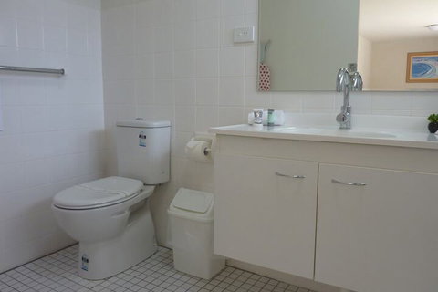 Jadran Motel & El Jays Holiday Lodge - Tourism Canberra 5