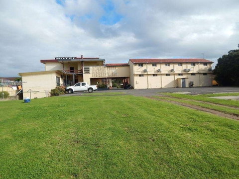 Nowra Motor Inn - Tourism Canberra 1