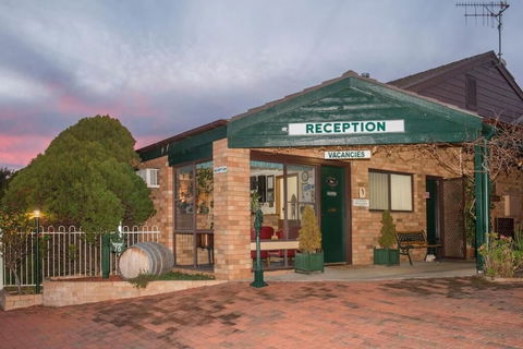 Ningana Motel - Tourism Canberra 5