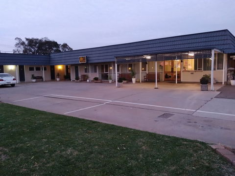 City Park Motel & Apartments - Tourism Canberra 2