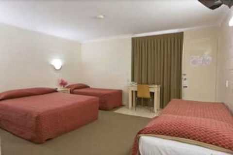 Nambour Lodge Motel - Tourism Canberra 4