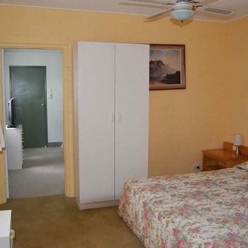 Beerwah Glasshouse Mountains Motel - Tourism Canberra 6