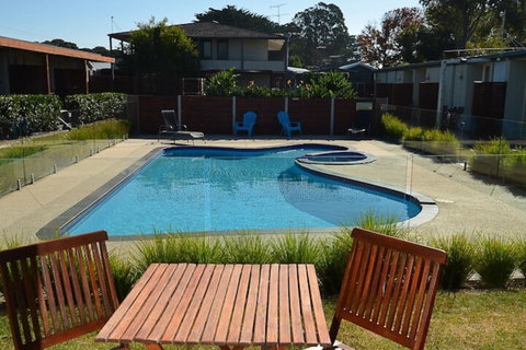 Riverside Ocean Grove - Tourism Canberra 1
