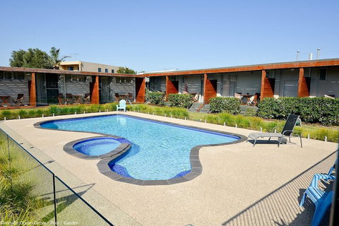 Riverside Ocean Grove - Tourism Canberra 3