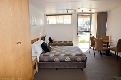 Riverside Ocean Grove - Tourism Canberra 7