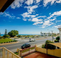 Esplanade Apartments at West Beach - Tourism Canberra