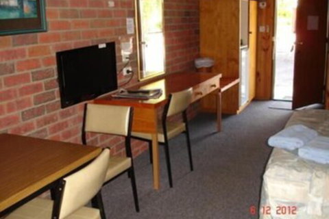 Tooleybuc Country Roads Motor Inn - Tourism Canberra 5