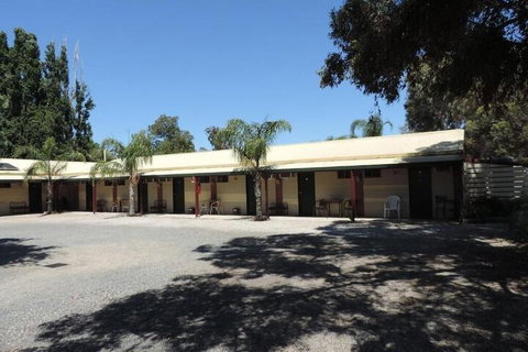 Tooleybuc Country Roads Motor Inn - Tourism Canberra 1