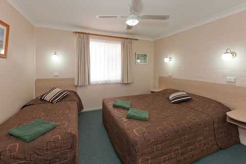 Abraham Lincoln Motel - Tourism Canberra 2