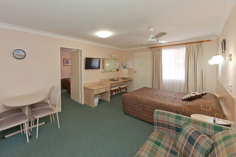 Abraham Lincoln Motel - Tourism Canberra 1