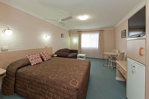 Abraham Lincoln Motel - Tourism Canberra 4