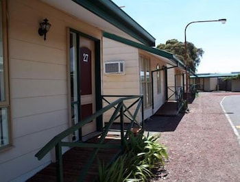 West City Motel - Tourism Canberra 4
