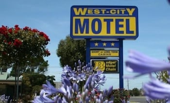 West City Motel - Tourism Canberra 0