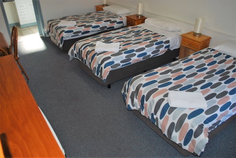 Gariwerd Motel - Tourism Canberra 6