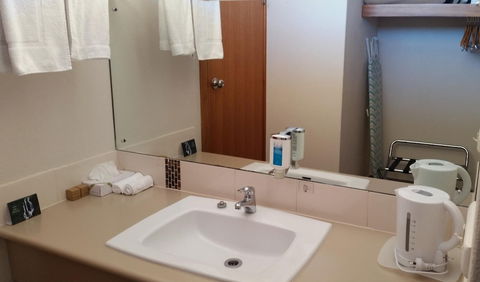 Coonawarra Motor Lodge - Tourism Canberra 5