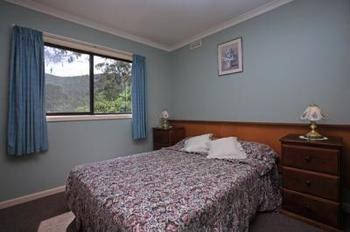 Kingsway Holiday Flats & Gariwerd House. - Tourism Canberra 1