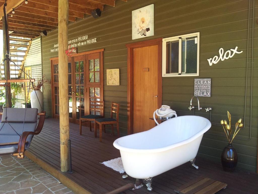  Tourism Canberra