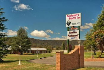 Bushmans Motor Inn - Tourism Canberra 1