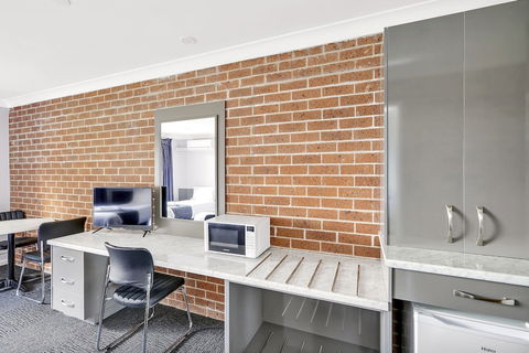 Bushmans Motor Inn - Tourism Canberra 6