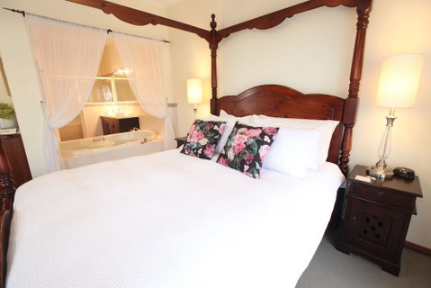 Wine And Roses B&B - Tourism Canberra 2