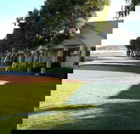 Pelican Shore Villas - Tourism Canberra