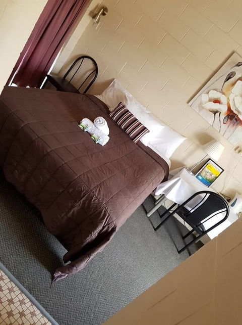 Windsor Hotel Dalby - Tourism Canberra 2